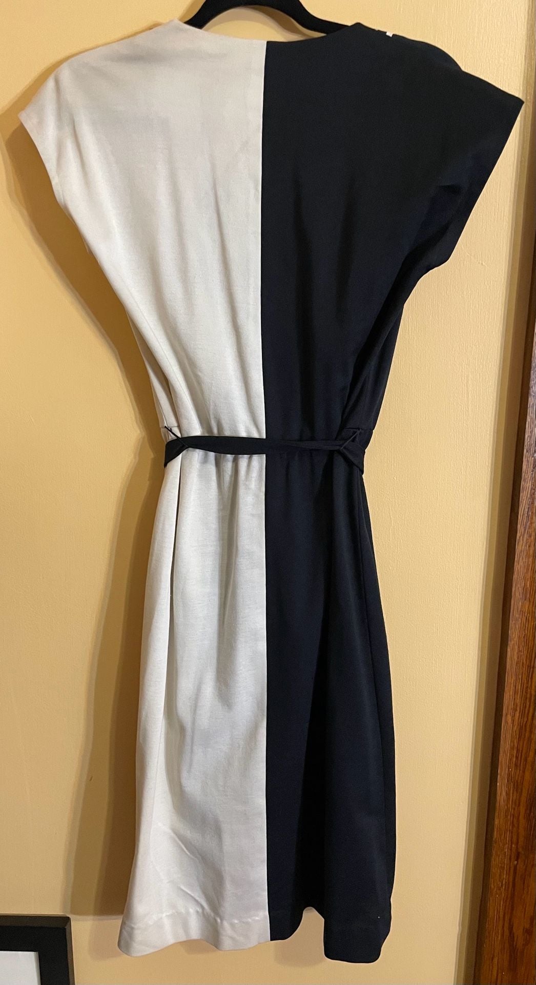 Vintage 1974-1976 Kay Windsor Wrap Dress Black White Contrast Stitching 9