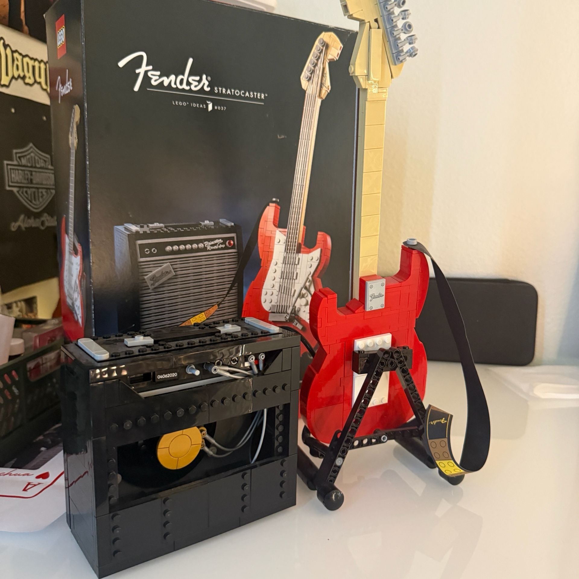 LEGO Fender Stratocaster Set 21329 mostly Built
Retired Product/ Discontinued 3