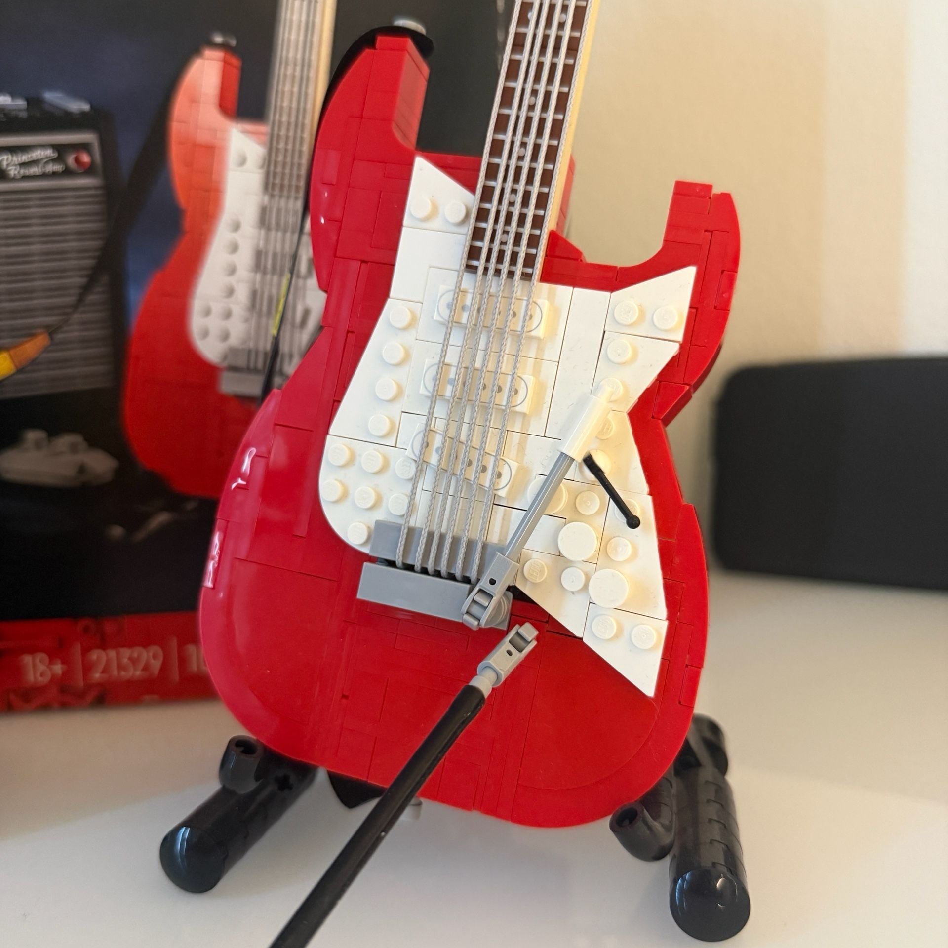 LEGO Fender Stratocaster Set 21329 mostly Built
Retired Product/ Discontinued 5