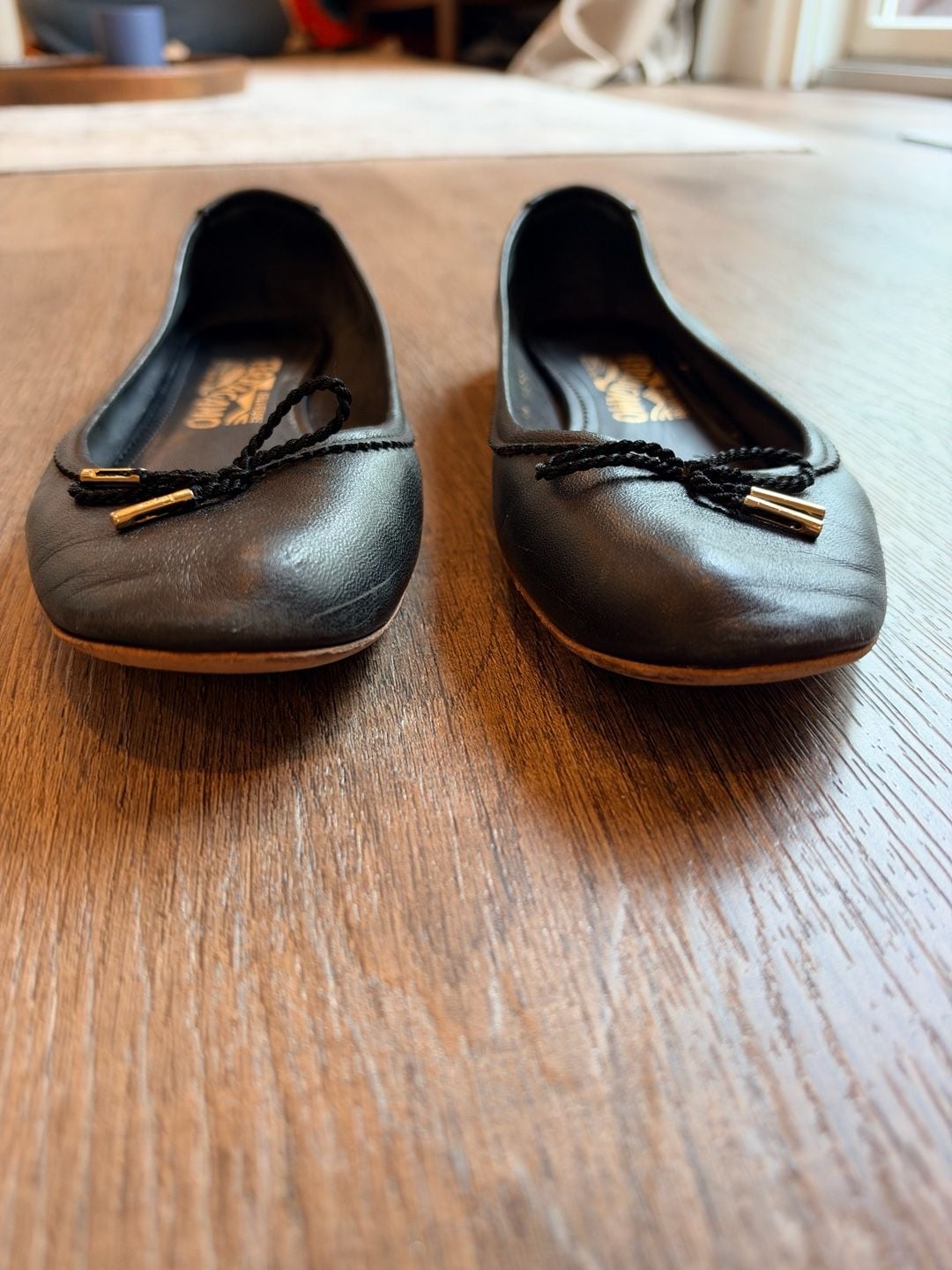 Salvatore Ferragamo Black Leather Bow Ballet Flats Size 7M 7