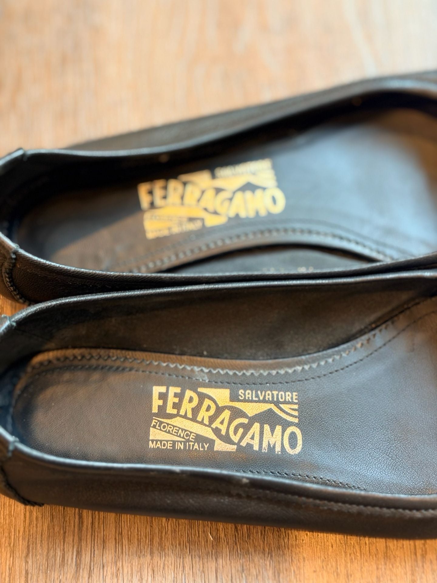 Salvatore Ferragamo Black Leather Bow Ballet Flats Size 7M 8