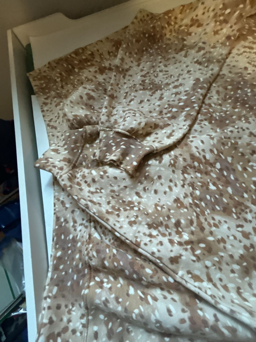 33 Degrees Sweatshirt Size XXL Brown White Doe Fawn Print Fleece 2