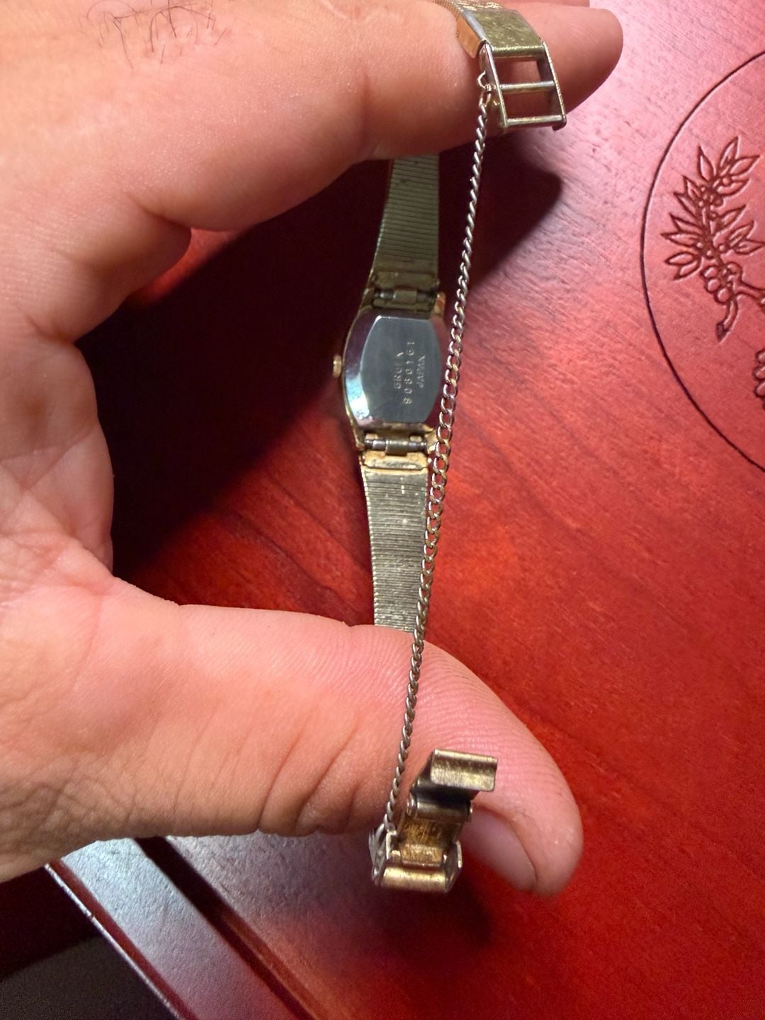 Vintage Gruen Quartz Gold Tone 5