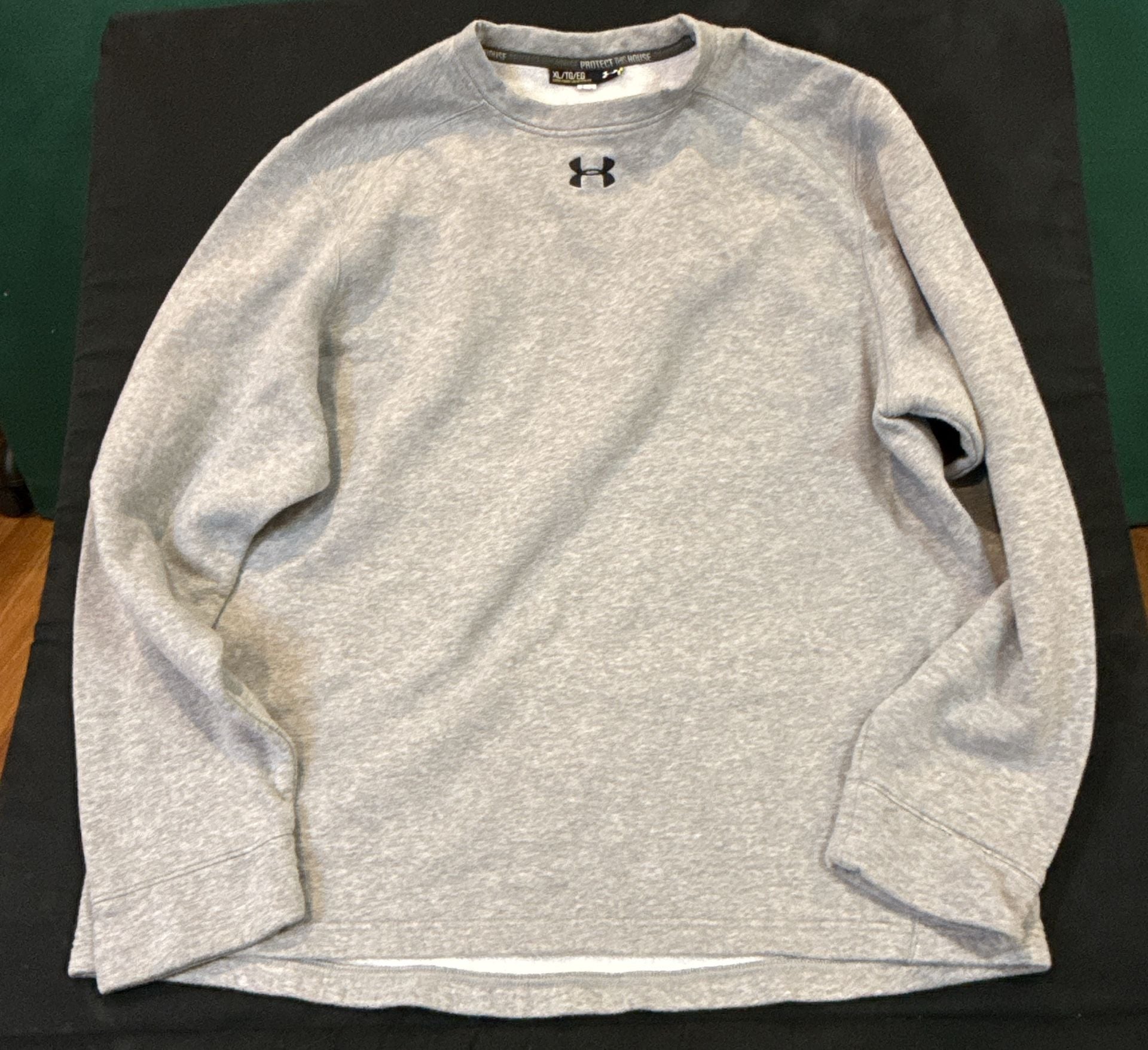 Under Armour Fleece Crewneck Sweatshirt Size XL Gray Loose Fit Protect This 2