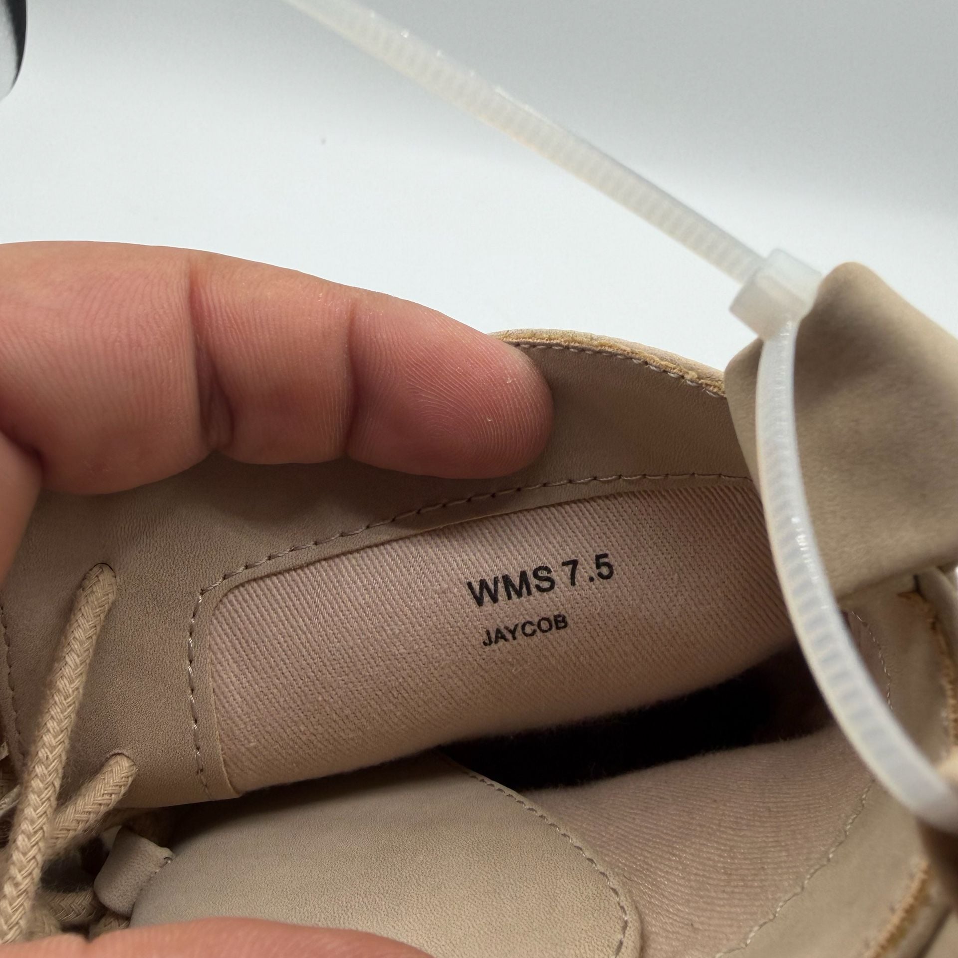 Product thumbnail 6