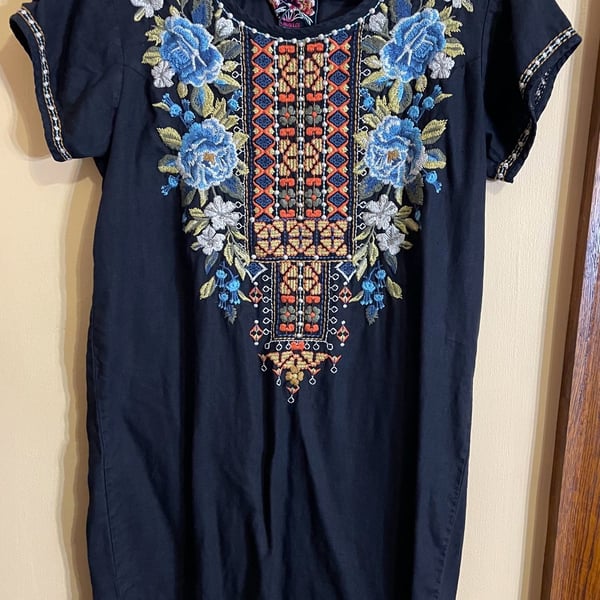 Johnny Was Embroidered Dress Size S Black Floral Short Sleeve Boho Tunic