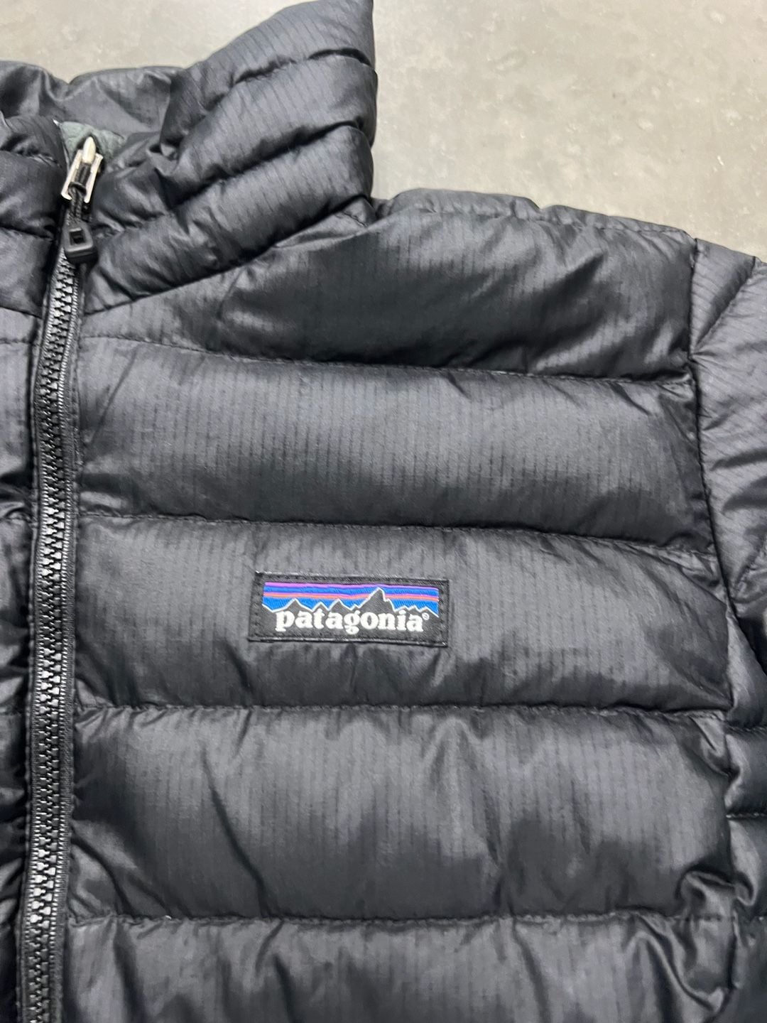 Patagonia Down Sweater Jacket Size M Black Puffer Full Zip 4