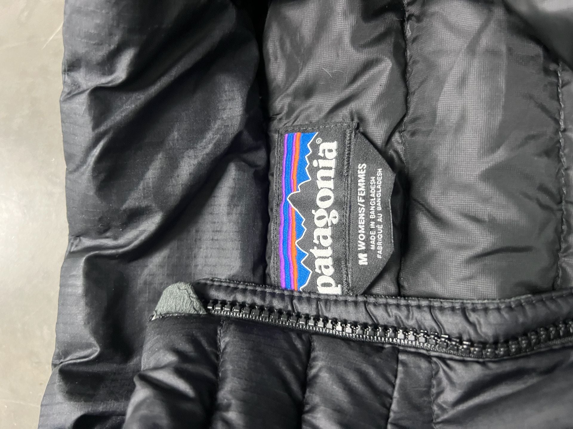 Patagonia Down Sweater Jacket Size M Black Puffer Full Zip 5