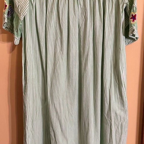 The Quacker Factory Green Striped Embroidered Patio Dress Size S