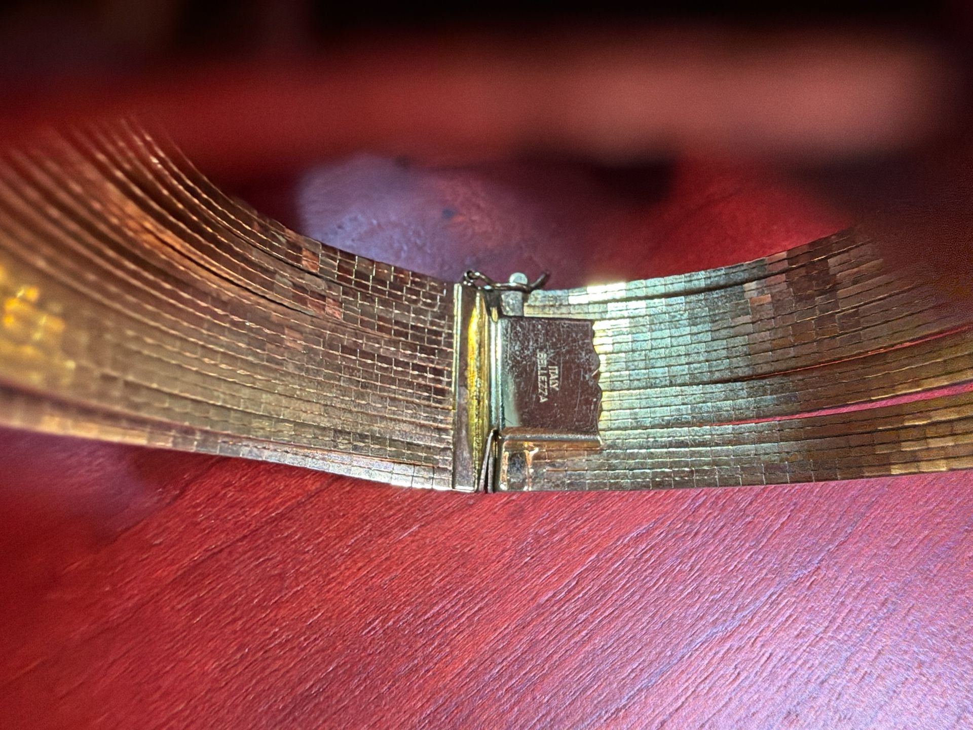 Italy Bellezza 500 Lire Coin Bracelet Gold Tone Metal 4