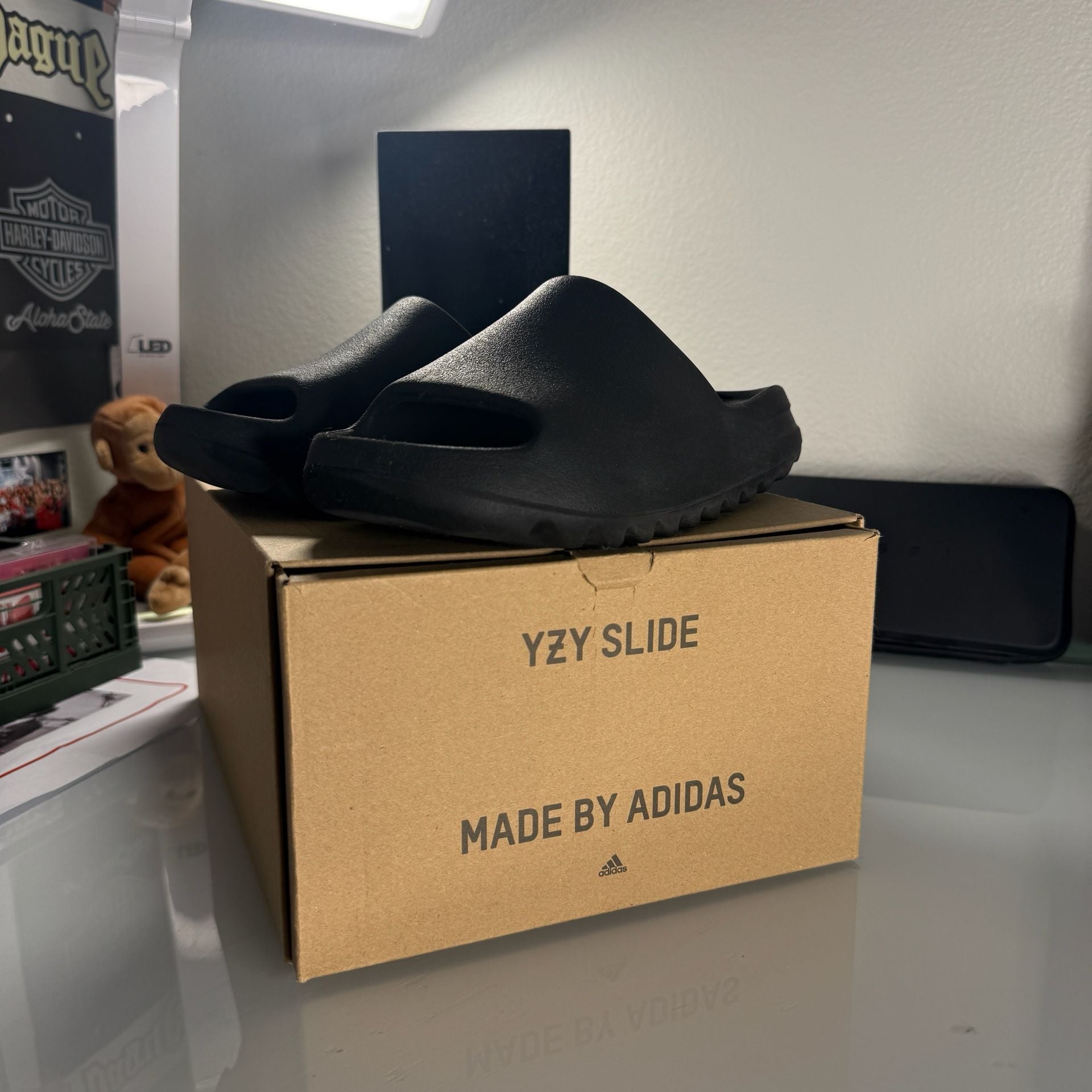 Brand New Adidas Yeezy Slide Onyx Black Sandals Box Included 7