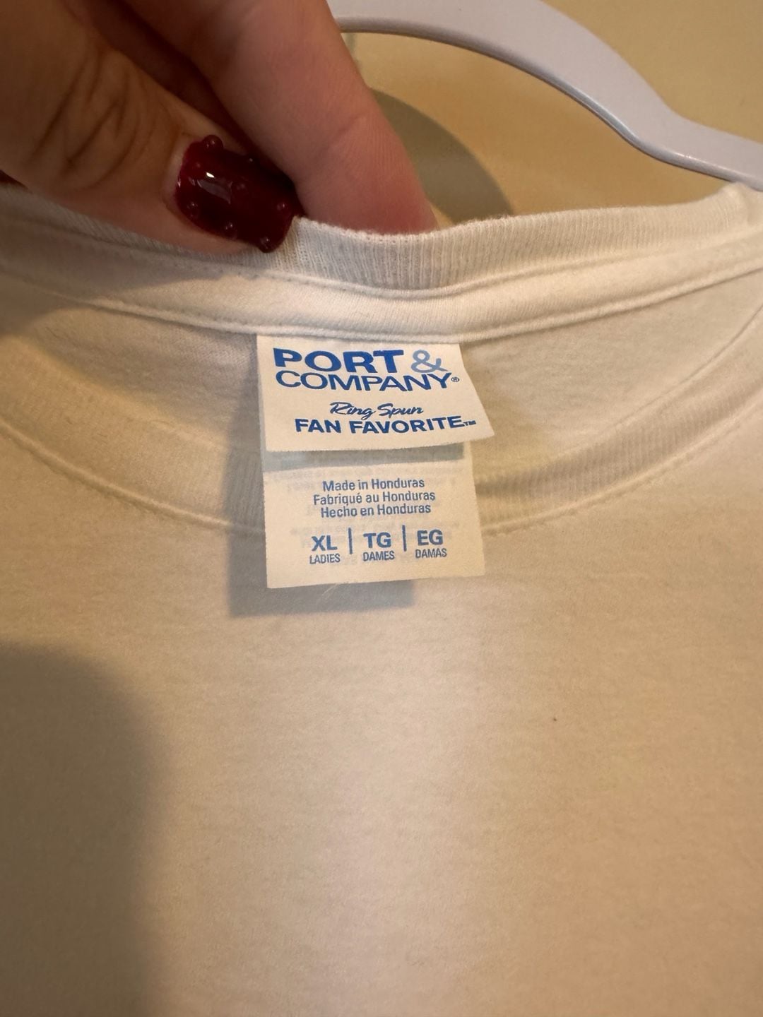 Port & Company Fan Favorite White Crop Top Tee Size XL Breast Sketch Graphic 3