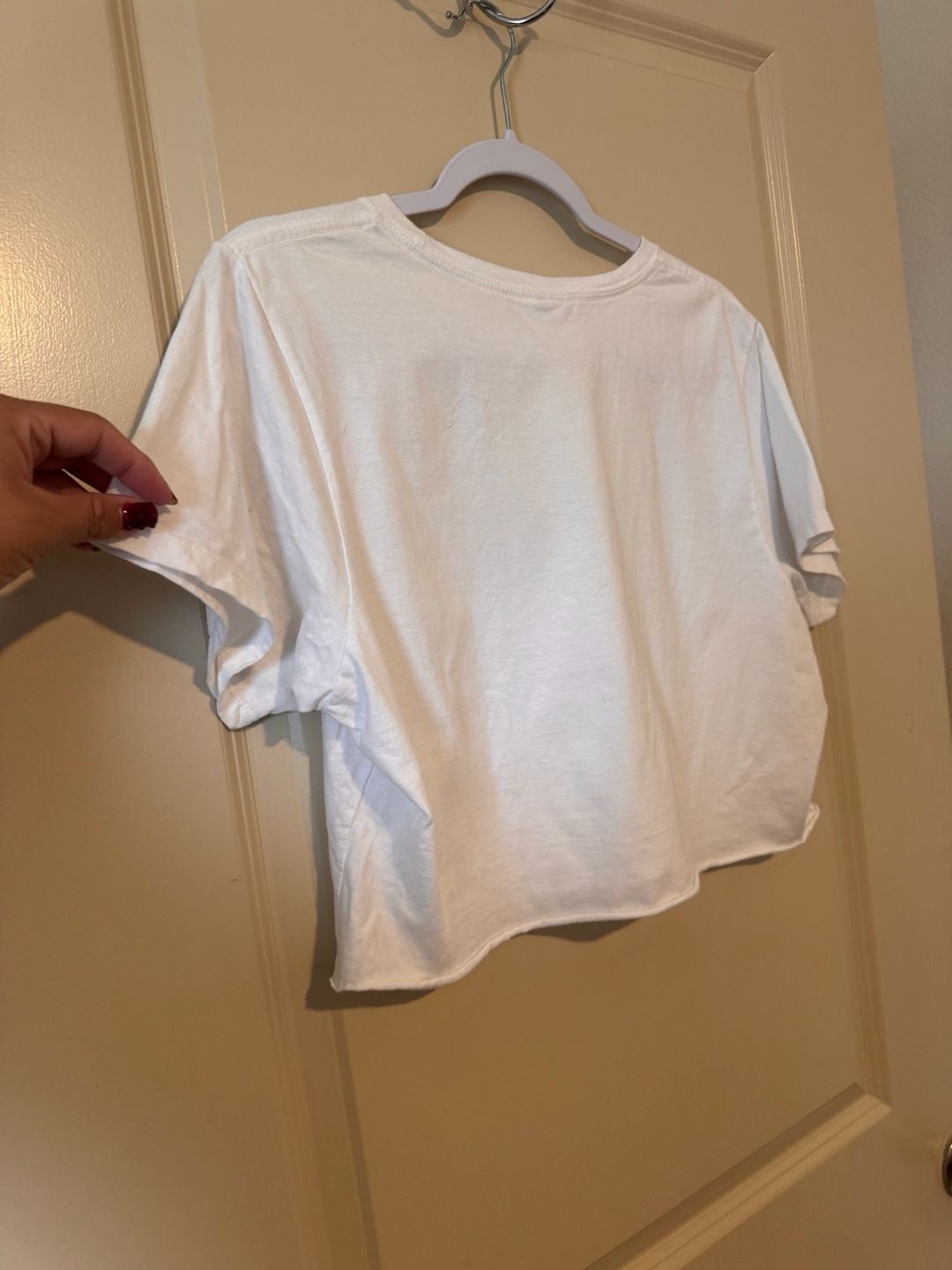 Port & Company Fan Favorite White Crop Top Tee Size XL Breast Sketch Graphic 4