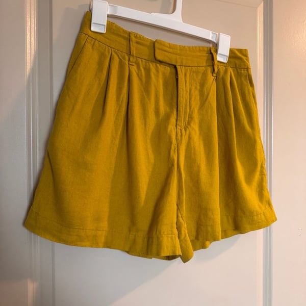 A New Day Yellow Linen Blend Pull On Shorts Size 6