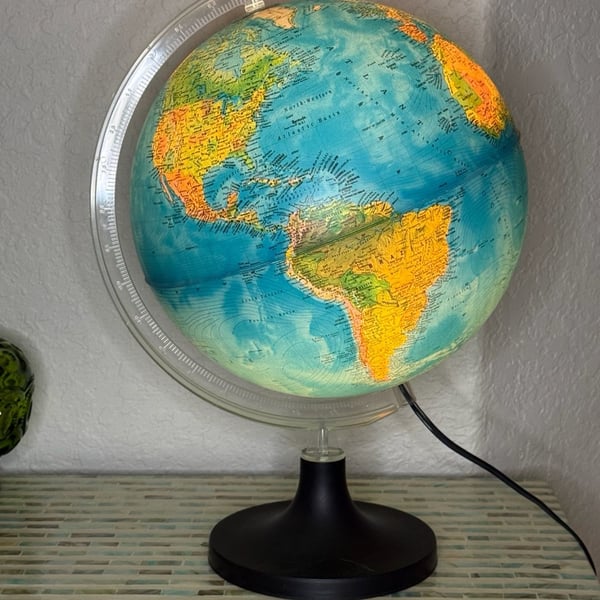 Rand McNally Illuminated World Globe Lamp