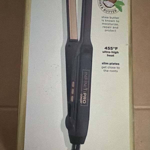 Conair InfinitiPRO Flat Iron 1/2 In. Shea Butter-Infused *Brand New*
