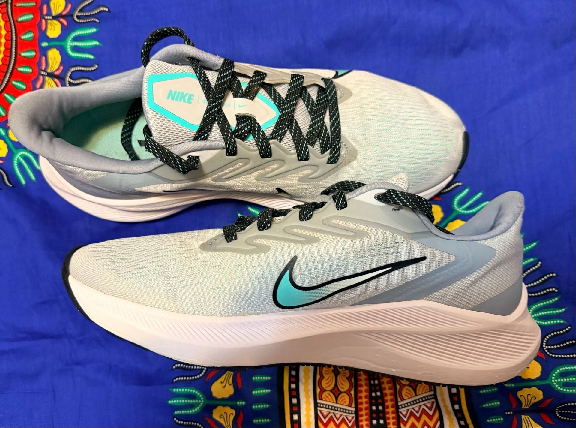 Nike Air Zoom Winflo 7 Running Shoes Gray Teal 6