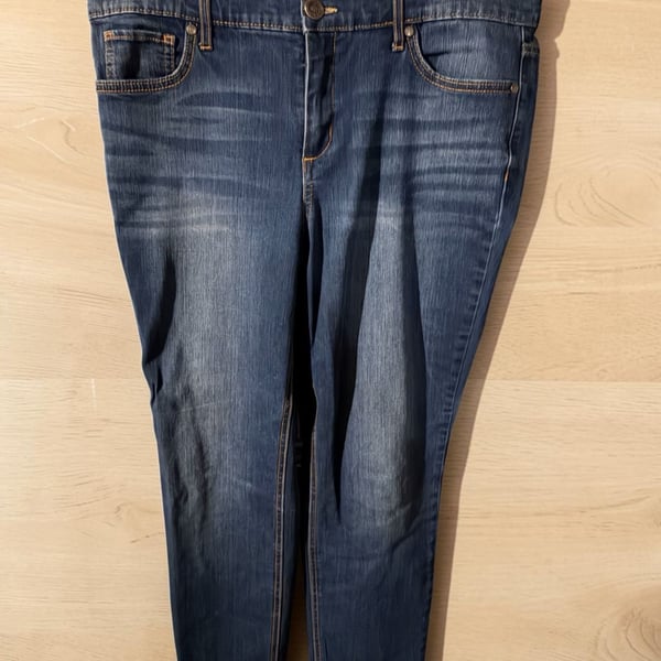 Code Bleu Jeans Size 12 Dark Wash Embroidered Pockets