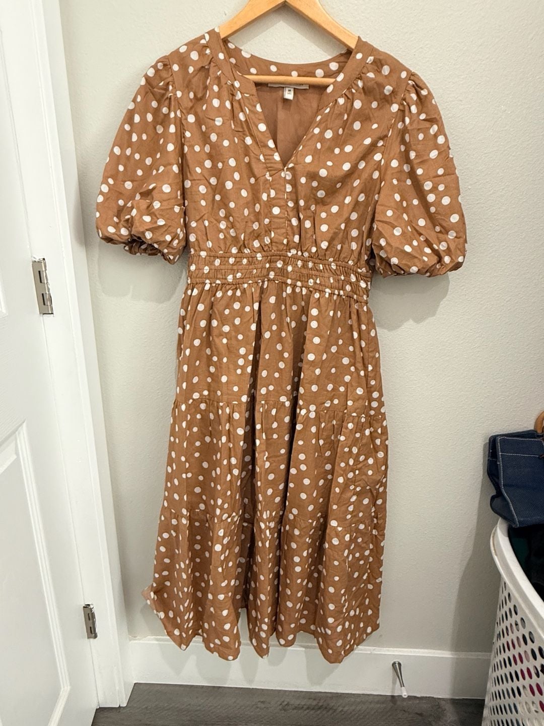 Harlow & Rose Polka Dot Midi Dress Size M Brown Puff Sleeve V-Neck Tiered Skirt 2