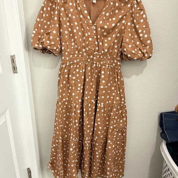 Harlow & Rose Polka Dot Midi Dress Size M Brown Puff Sleeve V-Neck Tiered Skirt