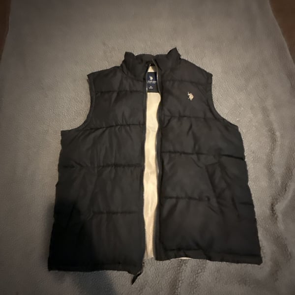 U.S. Polo Assn. Puffer Vest Size M Black