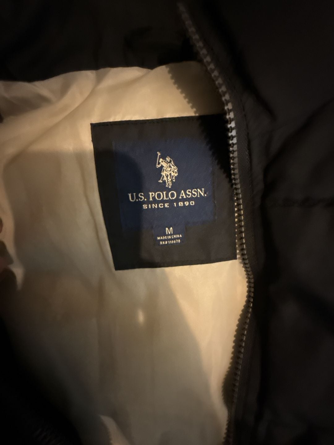 U.S. Polo Assn. Puffer Vest Size M Black 4