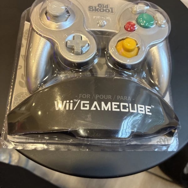 Old Skool GameCube/Wii Wired Controller Silver