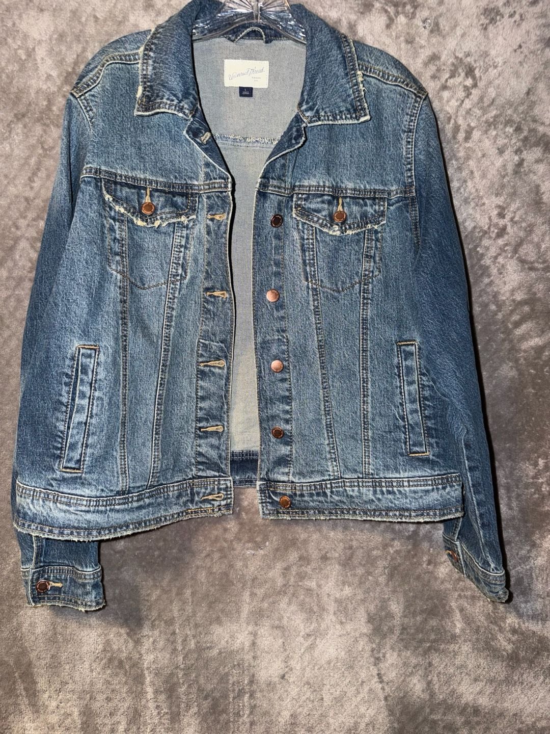 Universal Thread Denim Jean Jacket Size L Blue Distressed Raw Hem 4