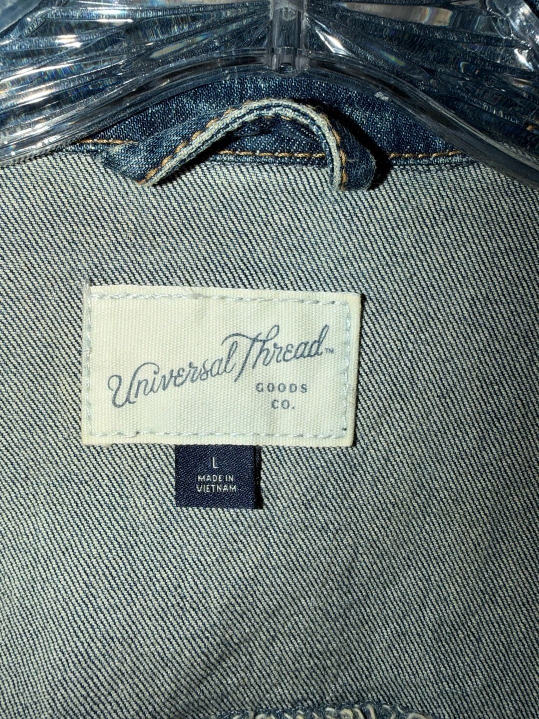 Universal Thread Denim Jean Jacket Size L Blue Distressed Raw Hem 15