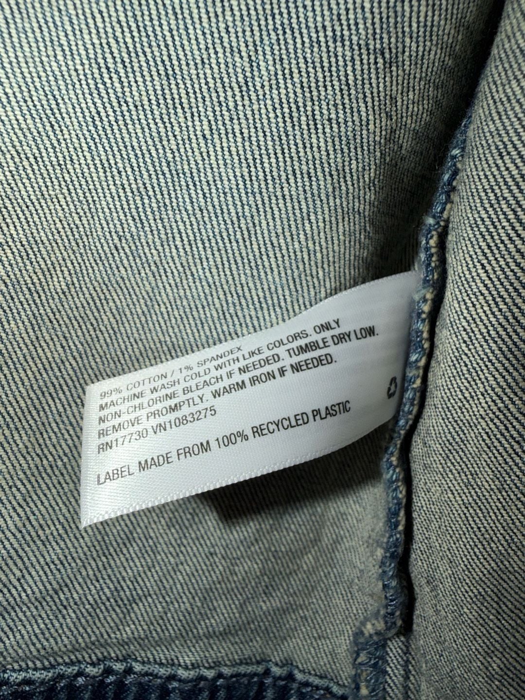 Universal Thread Denim Jean Jacket Size L Blue Distressed Raw Hem 16
