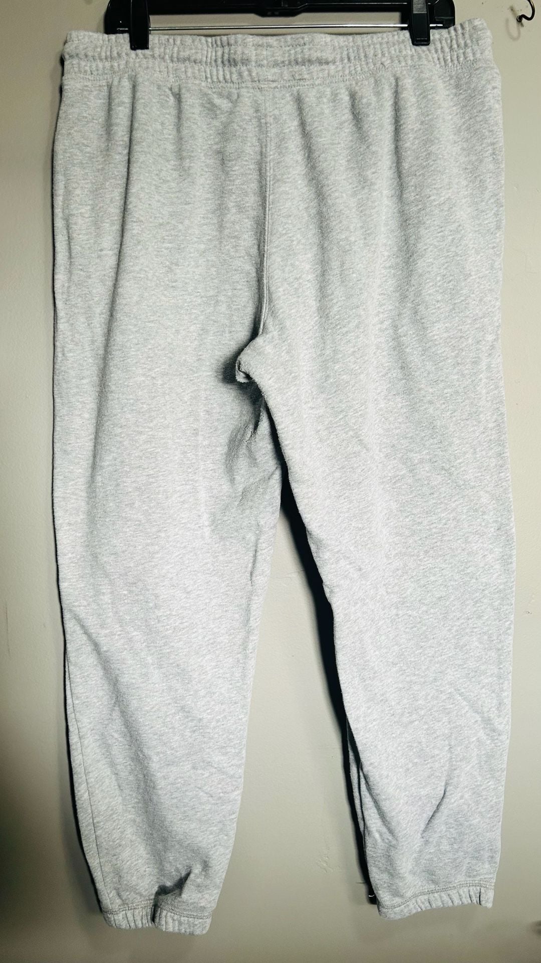 The North Face Evolution Logo Jogger Sweatpants Gray. Pc 142 4