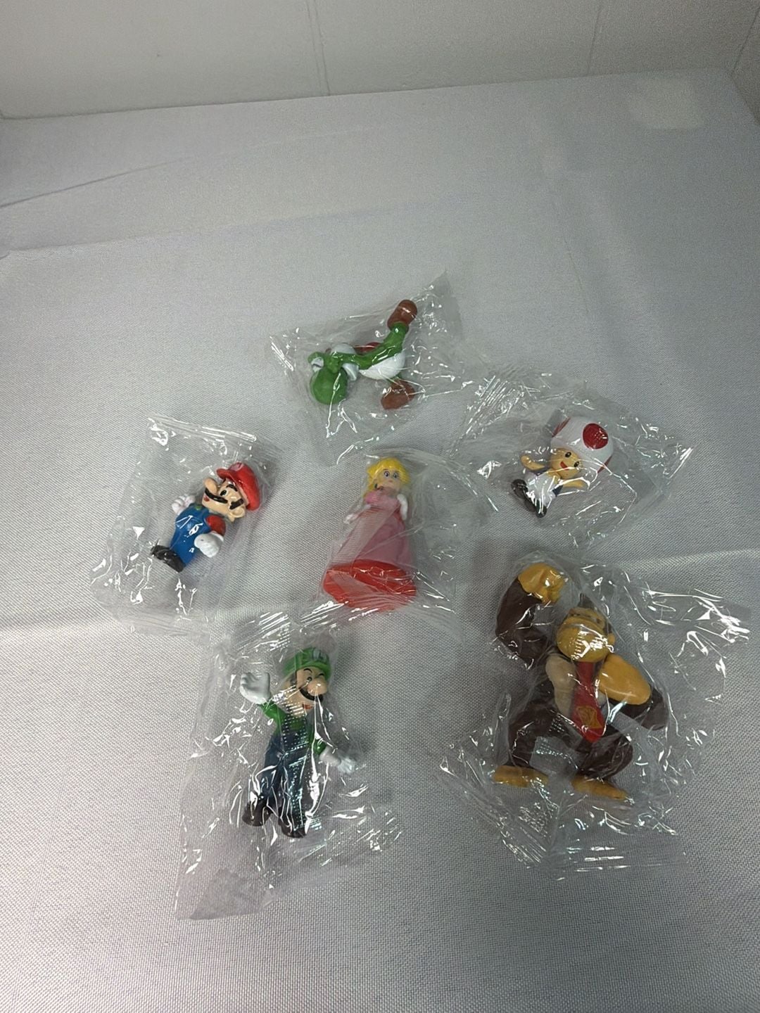 Nintendo Super Mario Bros Lot of 6 PVC Figures Cake Toppers Sealed 1