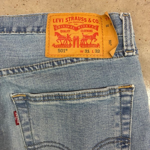 Levi's 501 Jeans W31 L32 Light Wash Denim Pants