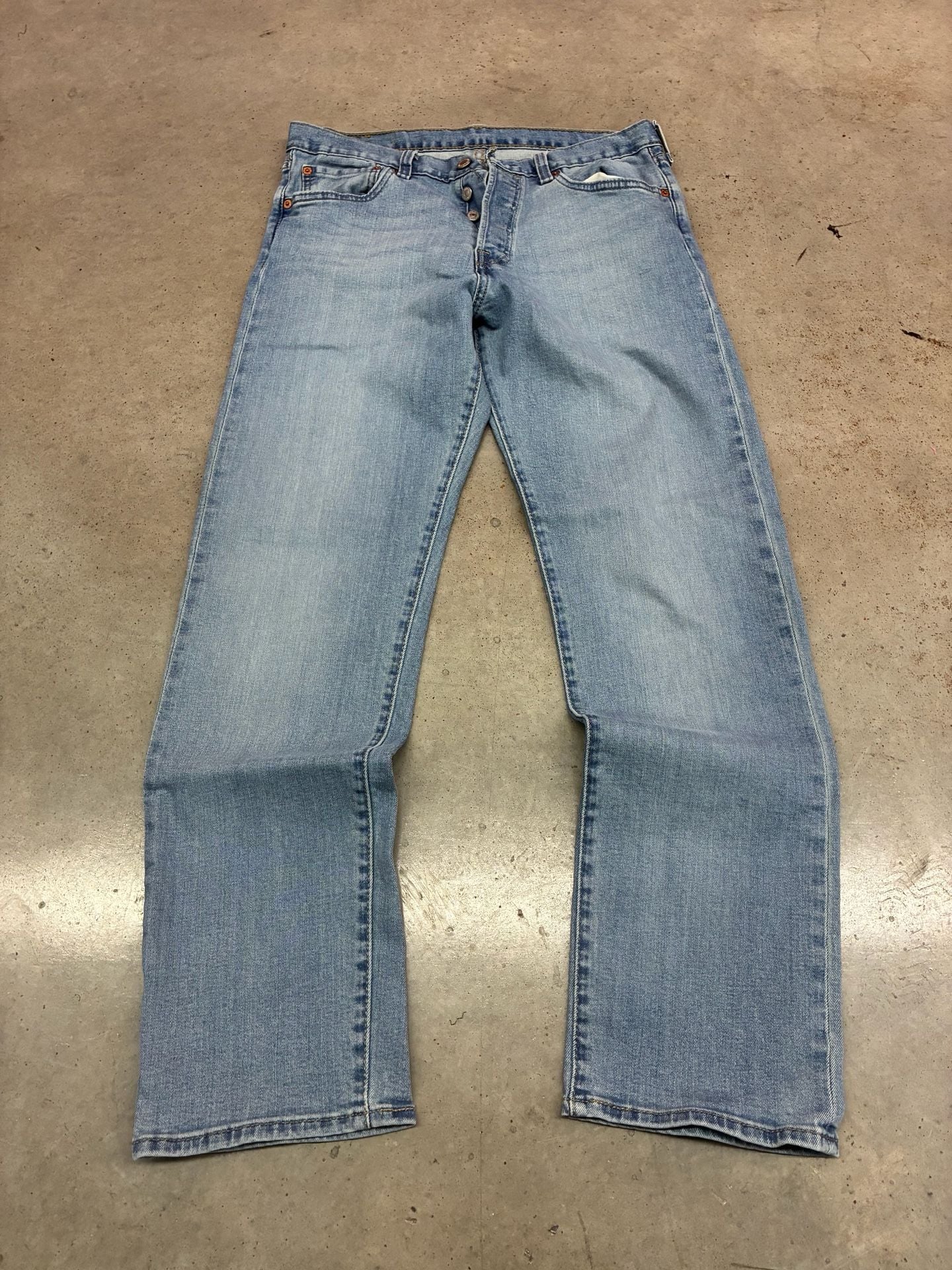 Levi's 501 Jeans W31 L32 Light Wash Denim Pants 3