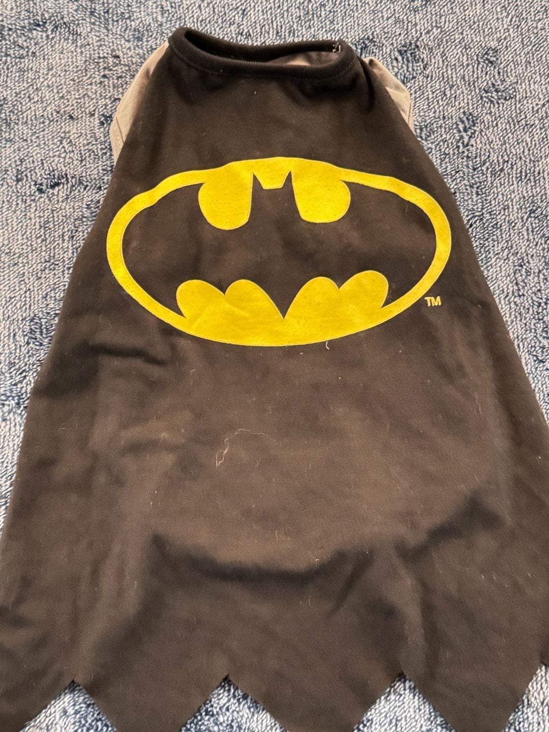 DC Comics Batman Cape Pet Costume Size M Brown Yellow Bat Logo 1