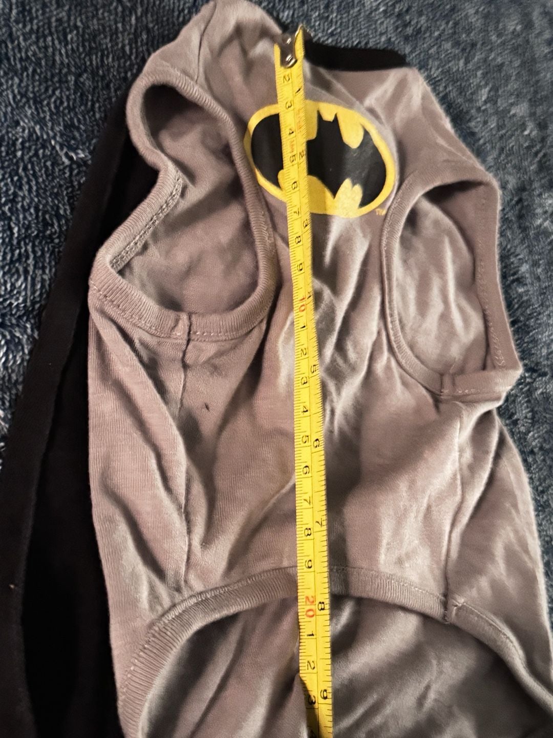 DC Comics Batman Cape Pet Costume Size M Brown Yellow Bat Logo 4