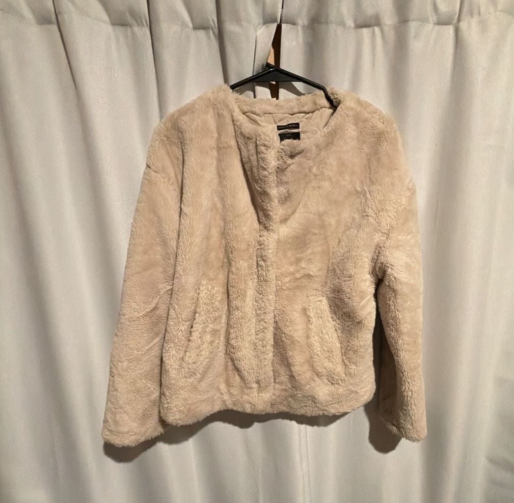 Zara Faux Fur Jacket Size XS Cream 2