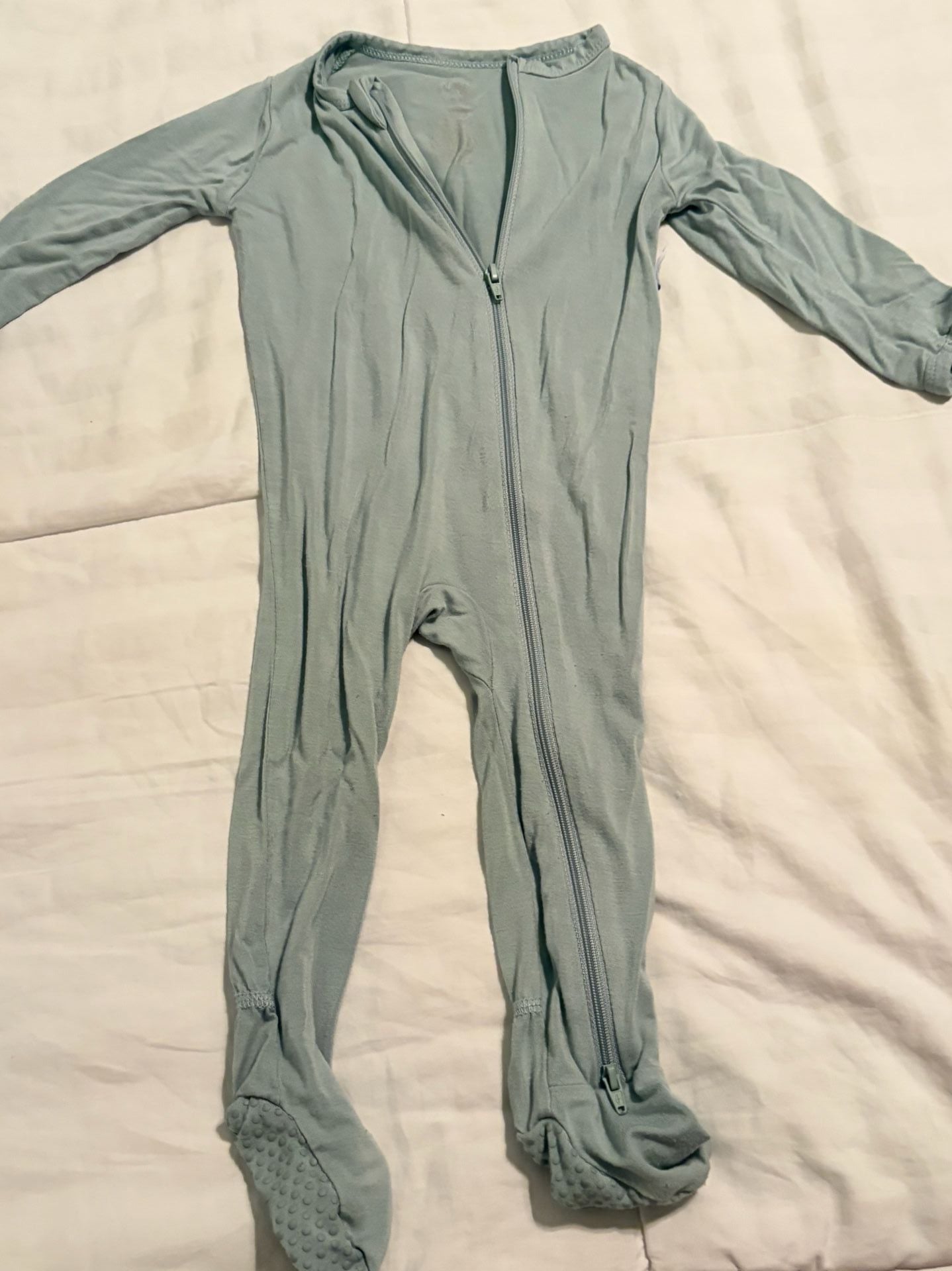 Kyte Baby Footed Sleeper 6-12 Months Light Sage Green Bamboo Viscose 3