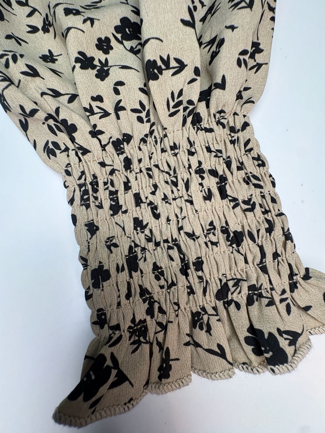 Womens Beige Black Floral Smocked Waist Peplum Blouse Puff Sleeve 6