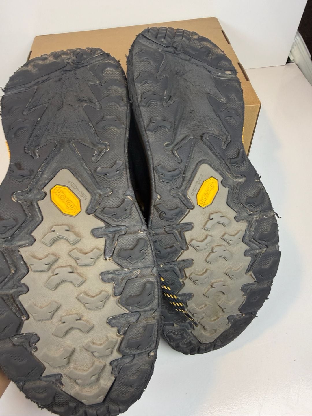 Hoka One One Speedgoat 4 Gtx Size 10 Black Running 4