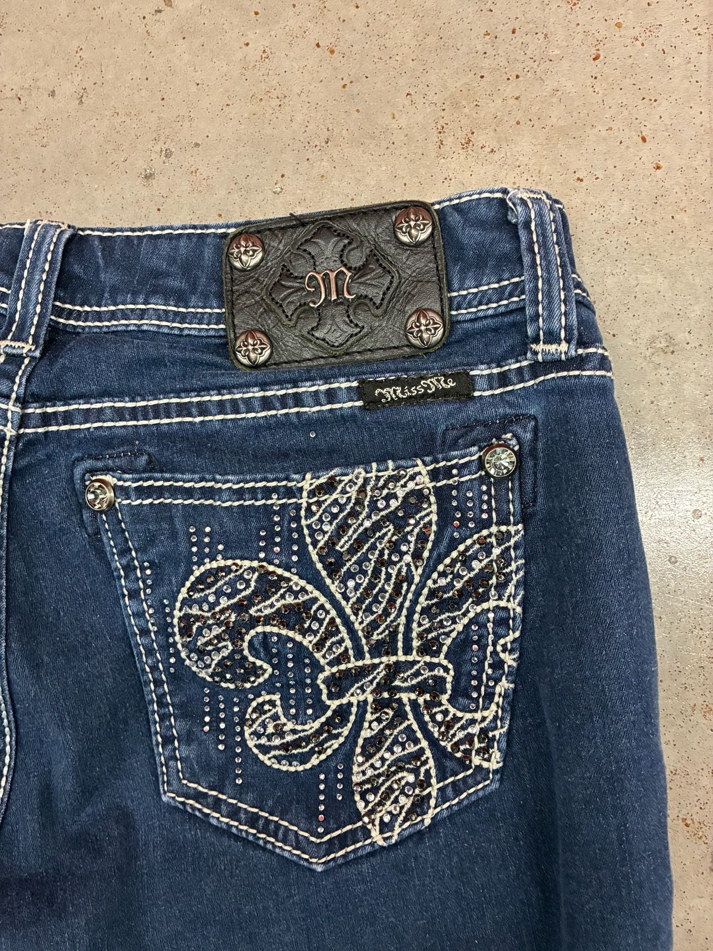 Miss Me Easy Skinny Jeans Size 29 Dark Wash White Stitching 9
