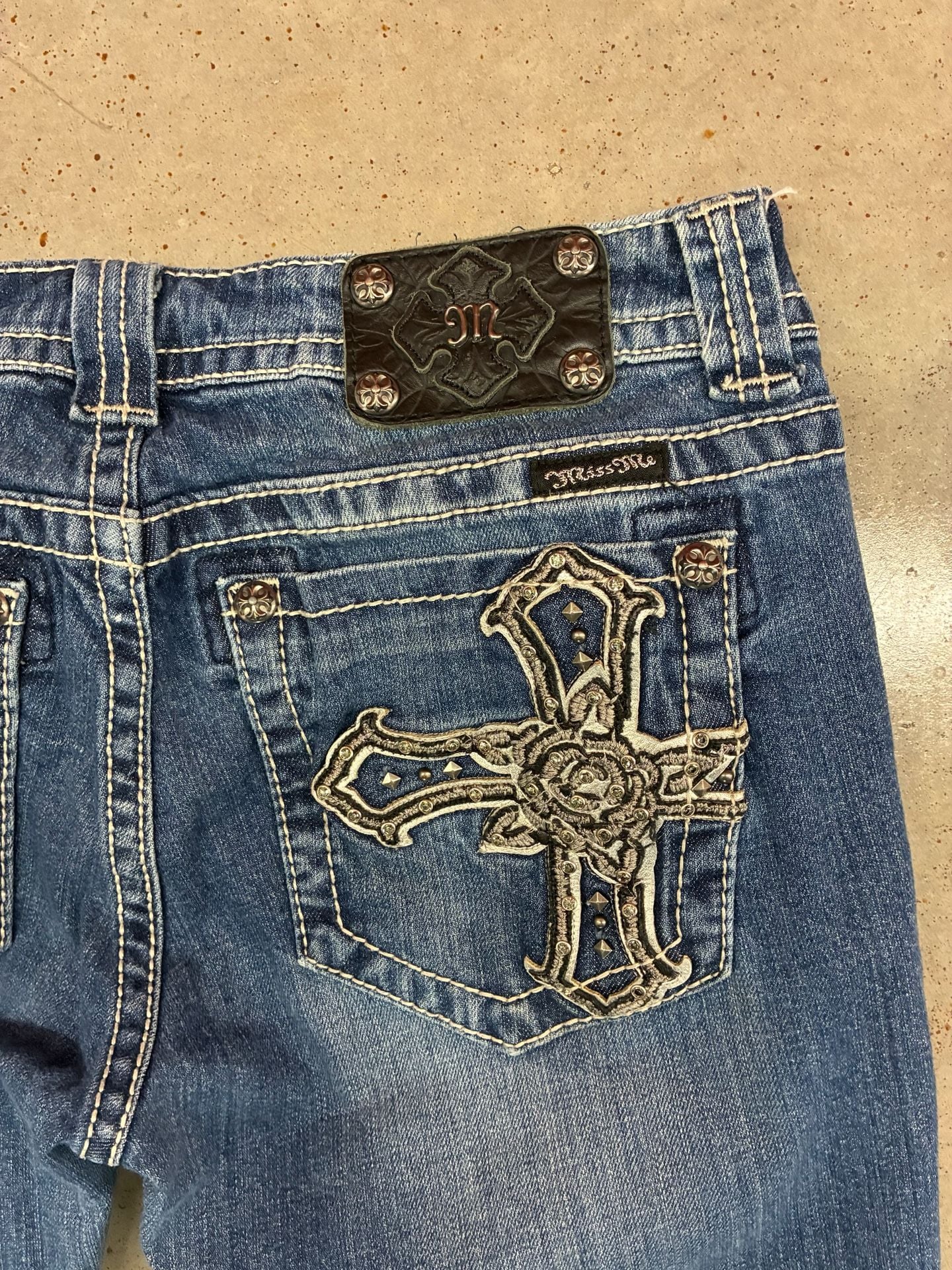 Miss Me Bootcut Jeans Size 31 Dark Wash Distressed 9