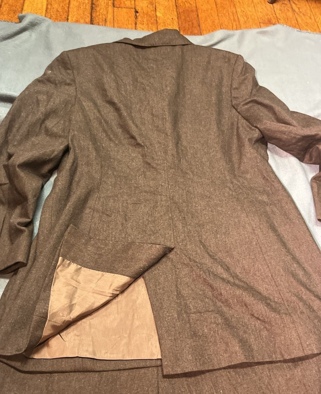 Valger Brown Wool Blazer and Pants Suit Set Size 12 9
