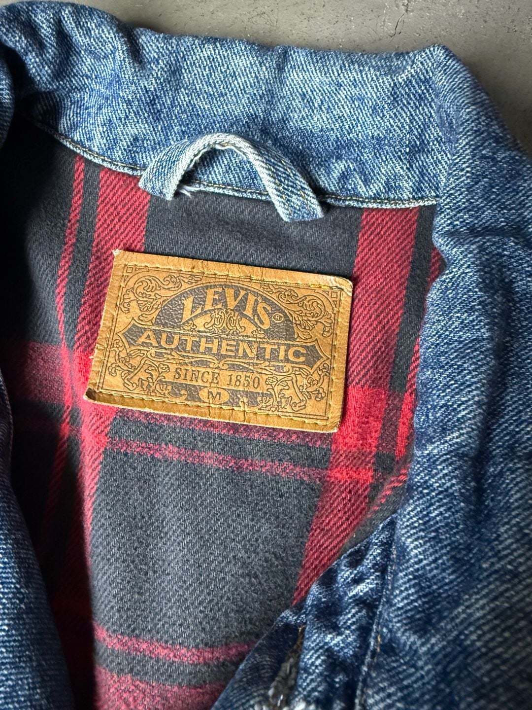 Levi's Vintage Plaid Lined Denim Trucker Jacket Size M Blue Jean Jacket 5