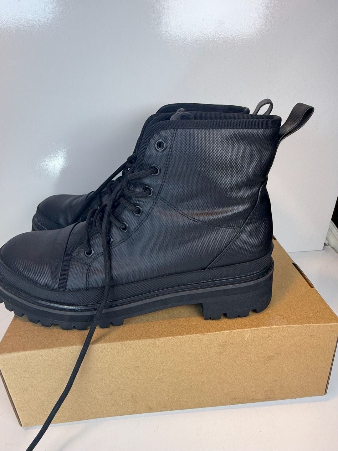 Calvin Klein KCBSBOOT2 combat boots in black size 9.5 men’s 8