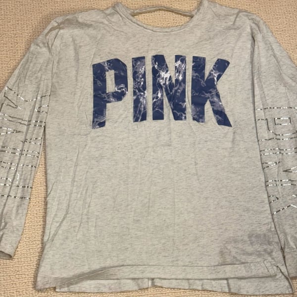 PINK Victoria's Secret Long Sleeve Graphic Tee Size 88A Gray Marble Print