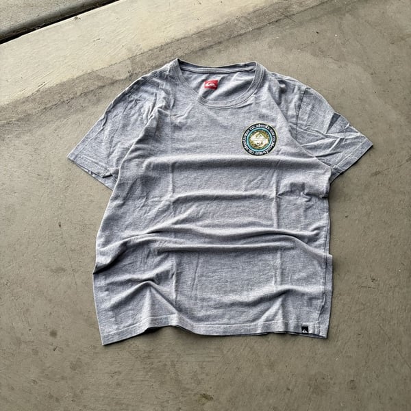 Quiksilver Graphic T-Shirt Gray Crew Neck Short Sleeve Men's