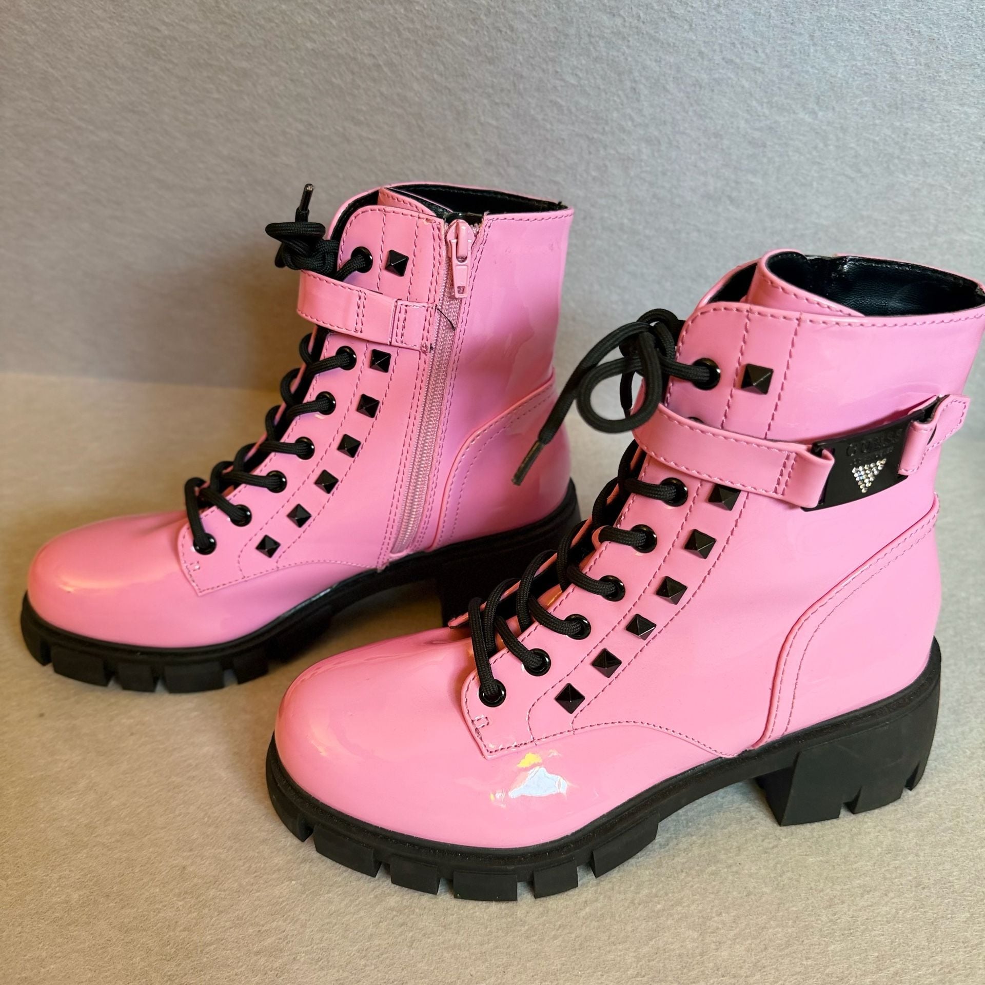 GUESS Women’s Deepen Combat Boots Size 8M Pink Patent Studded NWT Style 3