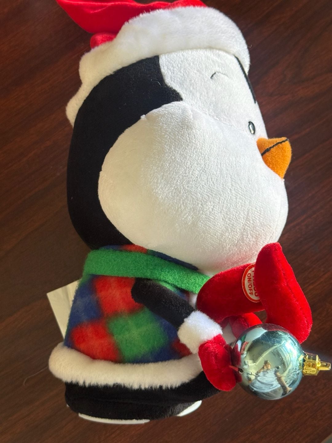 Gemmy Christmas Animated Singing And Cheering Penguin Plush Model 80870 2