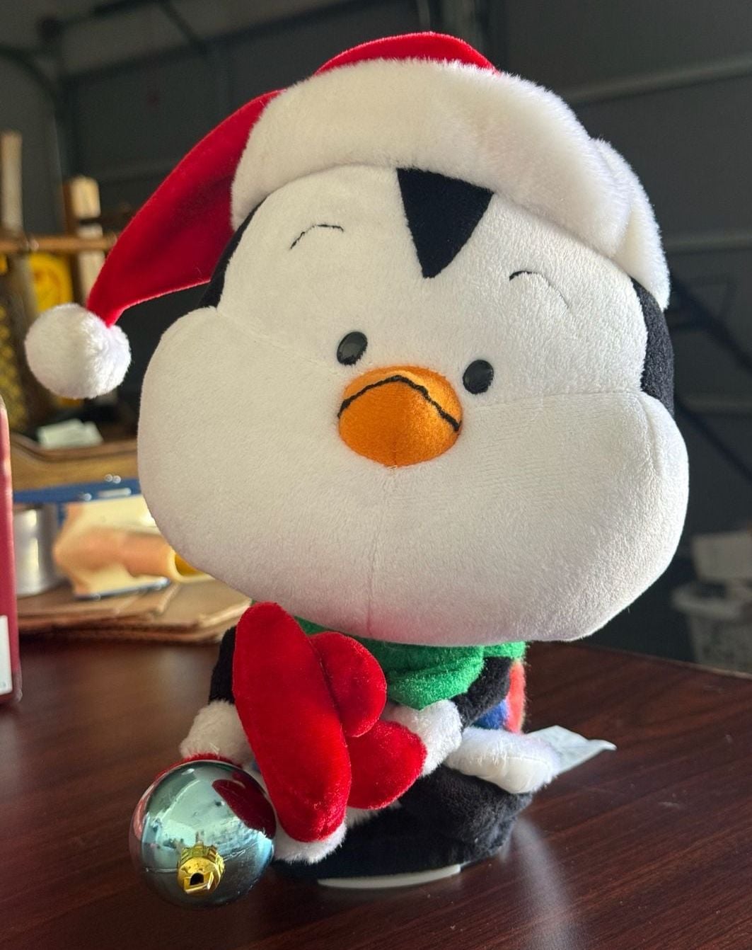 Gemmy Christmas Animated Singing And Cheering Penguin Plush Model 80870 1